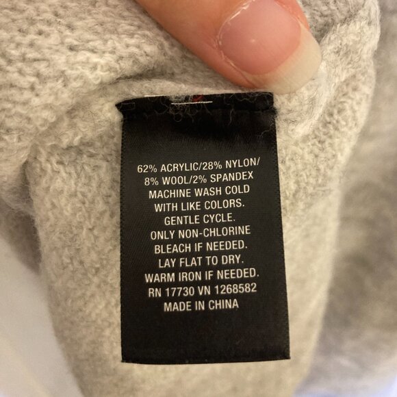 Cozy Delicate Balletcore Off-Shoulder Sweater Tunic - Picture 4 of 4